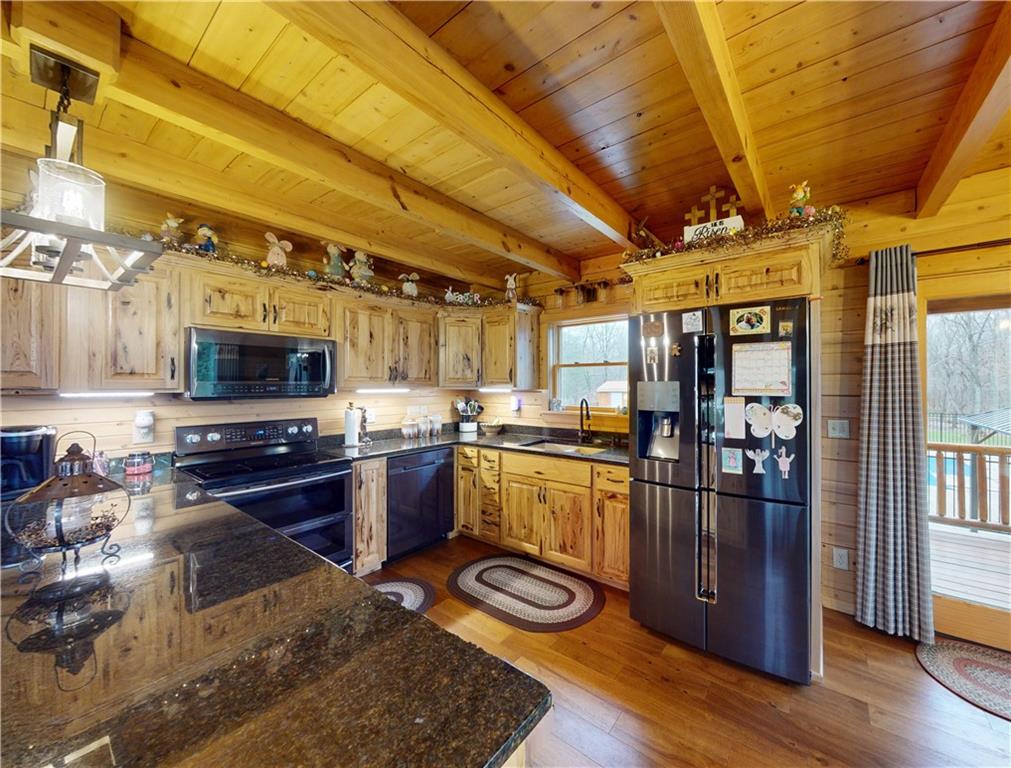 4808 Pittsburgh Road Harrisville, PA 16038 - Photo 8 of 46