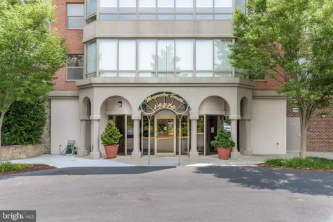 $375,000 | 19370 Magnolia Grove Square, Unit 107, Leesburg, VA 20176