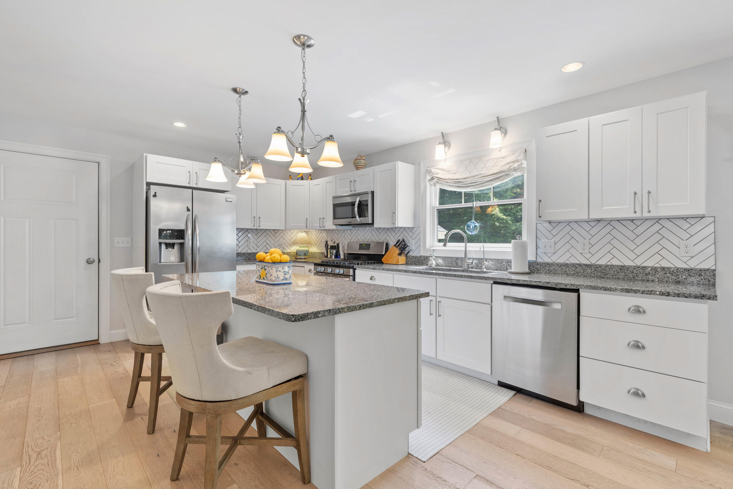 49 Hadlock Road Falmouth, ME 04105 - Photo 2 of 40 Center island with electric outlet
