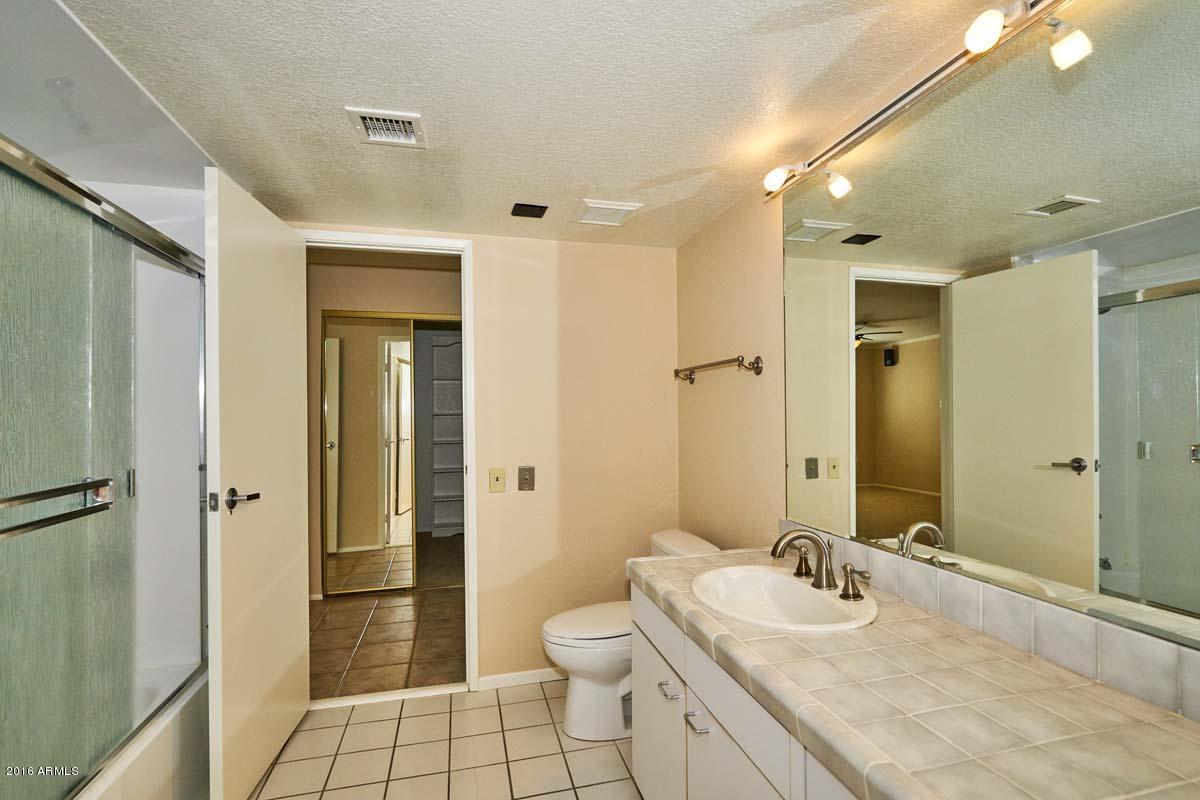 154 West 5th Street, Unit 241 Tempe, AZ 85281 - Photo 8 of 26 Master Bath
