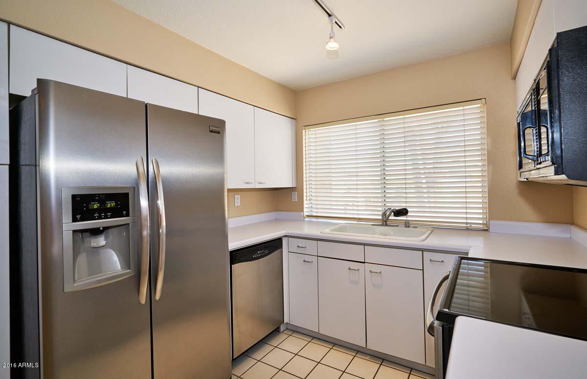 154 West 5th Street, Unit 241 Tempe, AZ 85281 - Photo 10 of 26 Kitchen