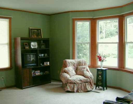 1731 Pulaski Road New Castle, PA 16105 - Photo 4 of 8 Living Room.