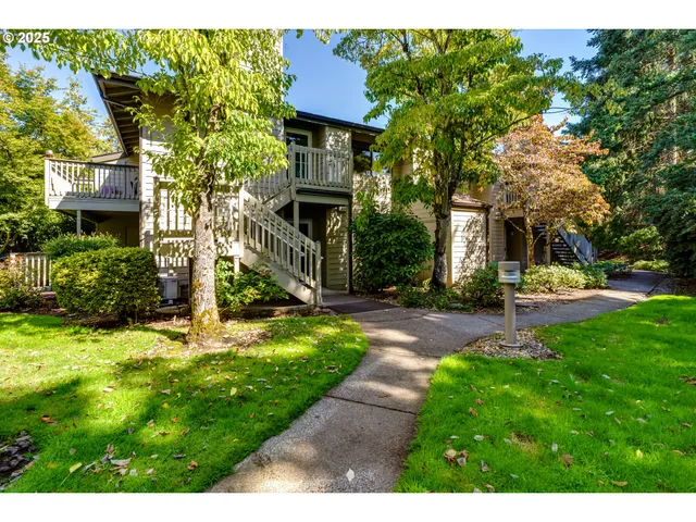 $249,900 | 2051 Lake Isle Terrace, Eugene, OR 97401