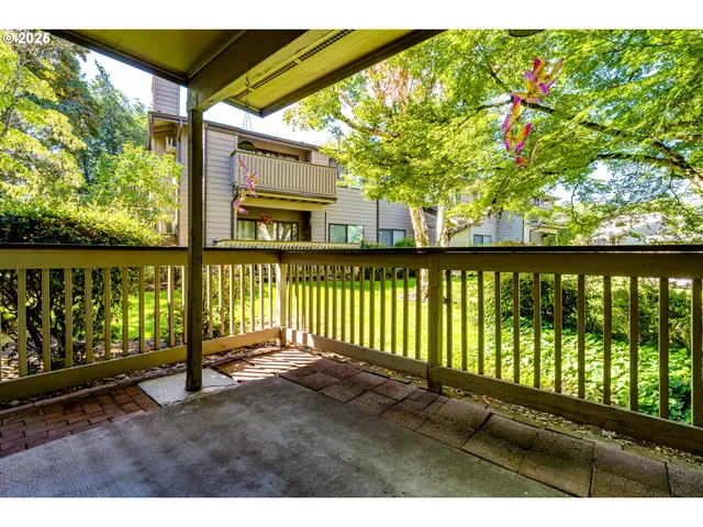 $249,900 | 2051 Lake Isle Terrace, Eugene, OR 97401