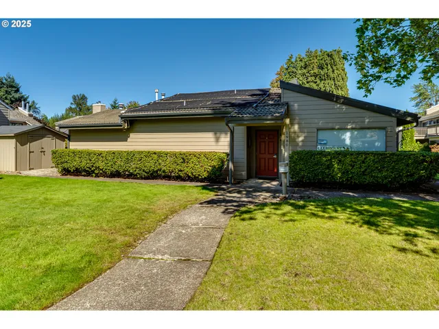 $249,900 | 2051 Lake Isle Terrace, Eugene, OR 97401