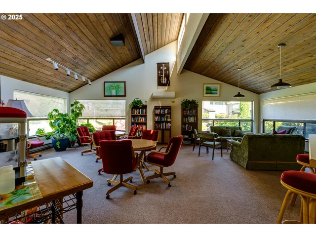 $249,900 | 2051 Lake Isle Terrace, Eugene, OR 97401