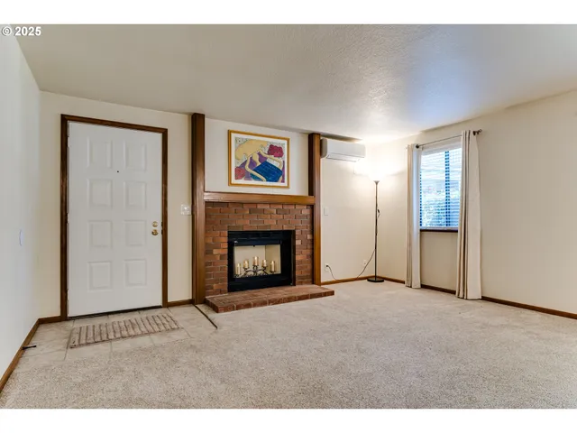 $249,900 | 2051 Lake Isle Terrace, Eugene, OR 97401