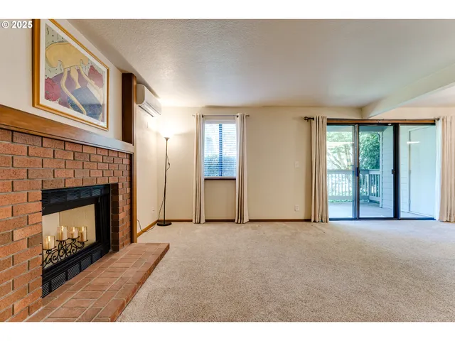 $249,900 | 2051 Lake Isle Terrace, Eugene, OR 97401