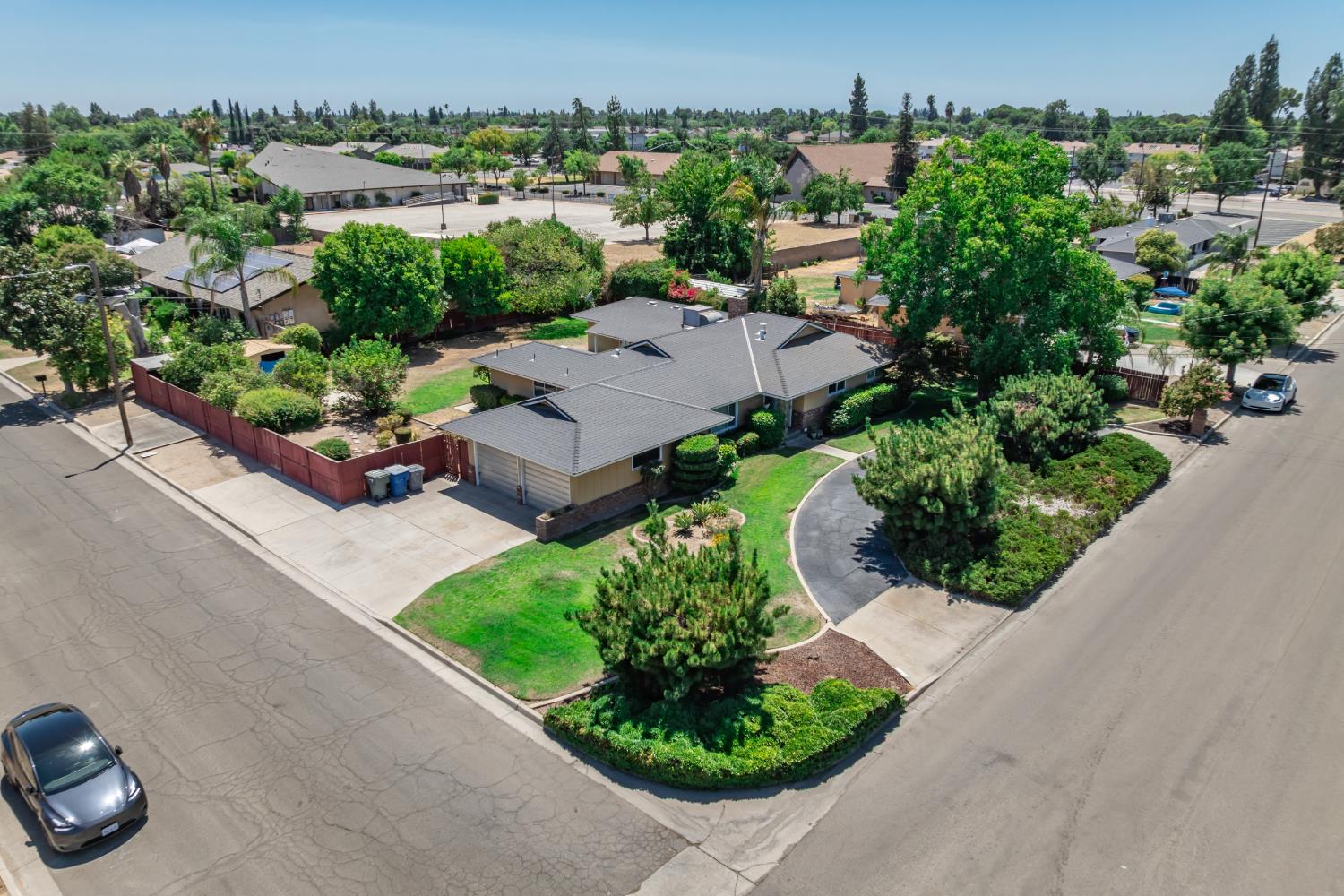 4328 East Rialto Avenue Fresno, CA 93726 - Photo 39 of 43