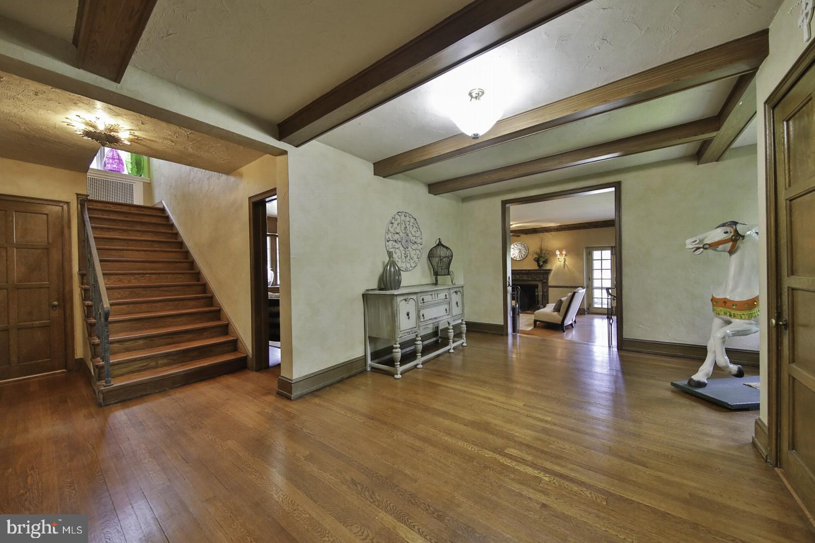 1404 Noble Road Rydal, PA 19046 - Photo 3 of 39