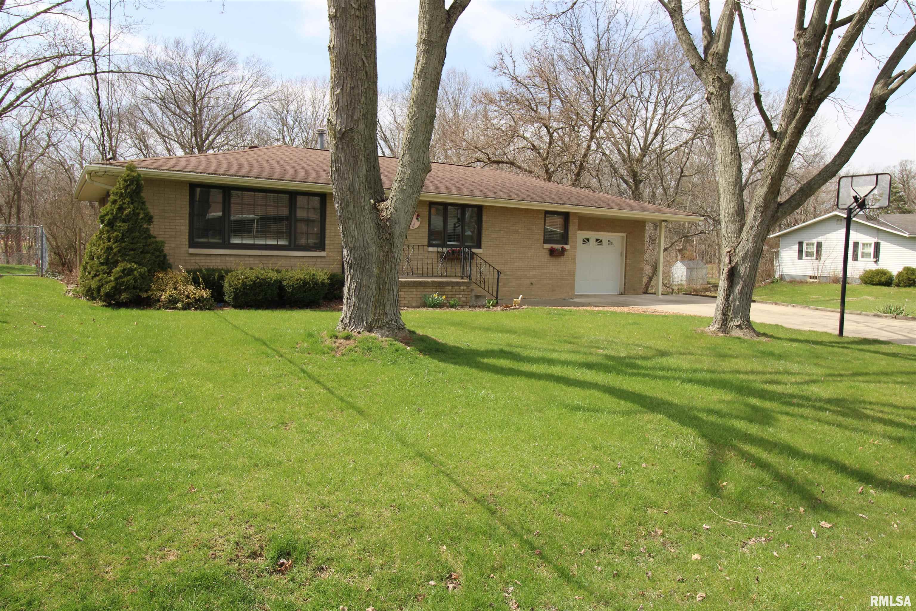 403 Sherwood Park Road Washington, IL 61571 - Photo 1 of 35 Gallery Image 1