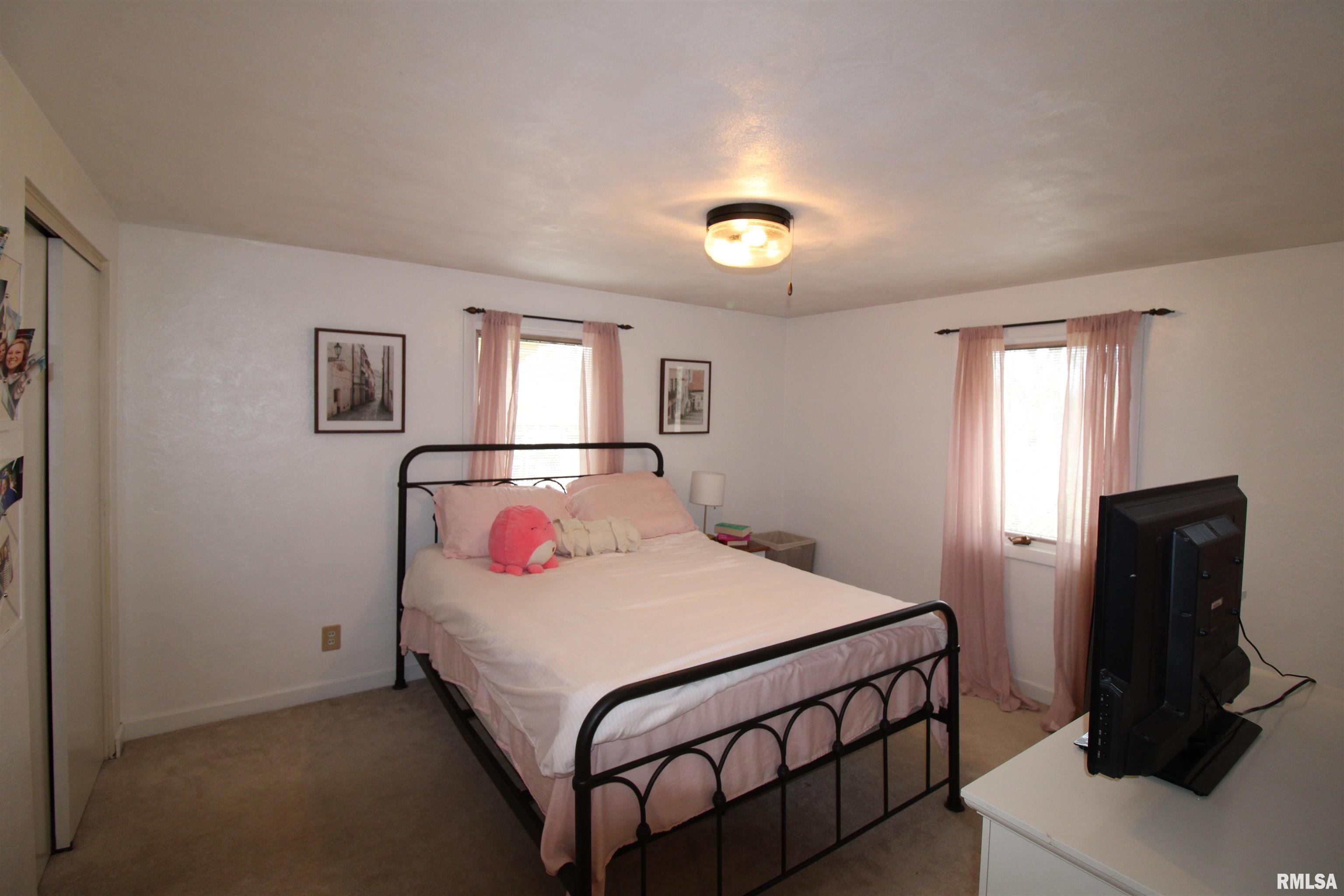 403 Sherwood Park Road Washington, IL 61571 - Photo 12 of 35 Gallery Image 12