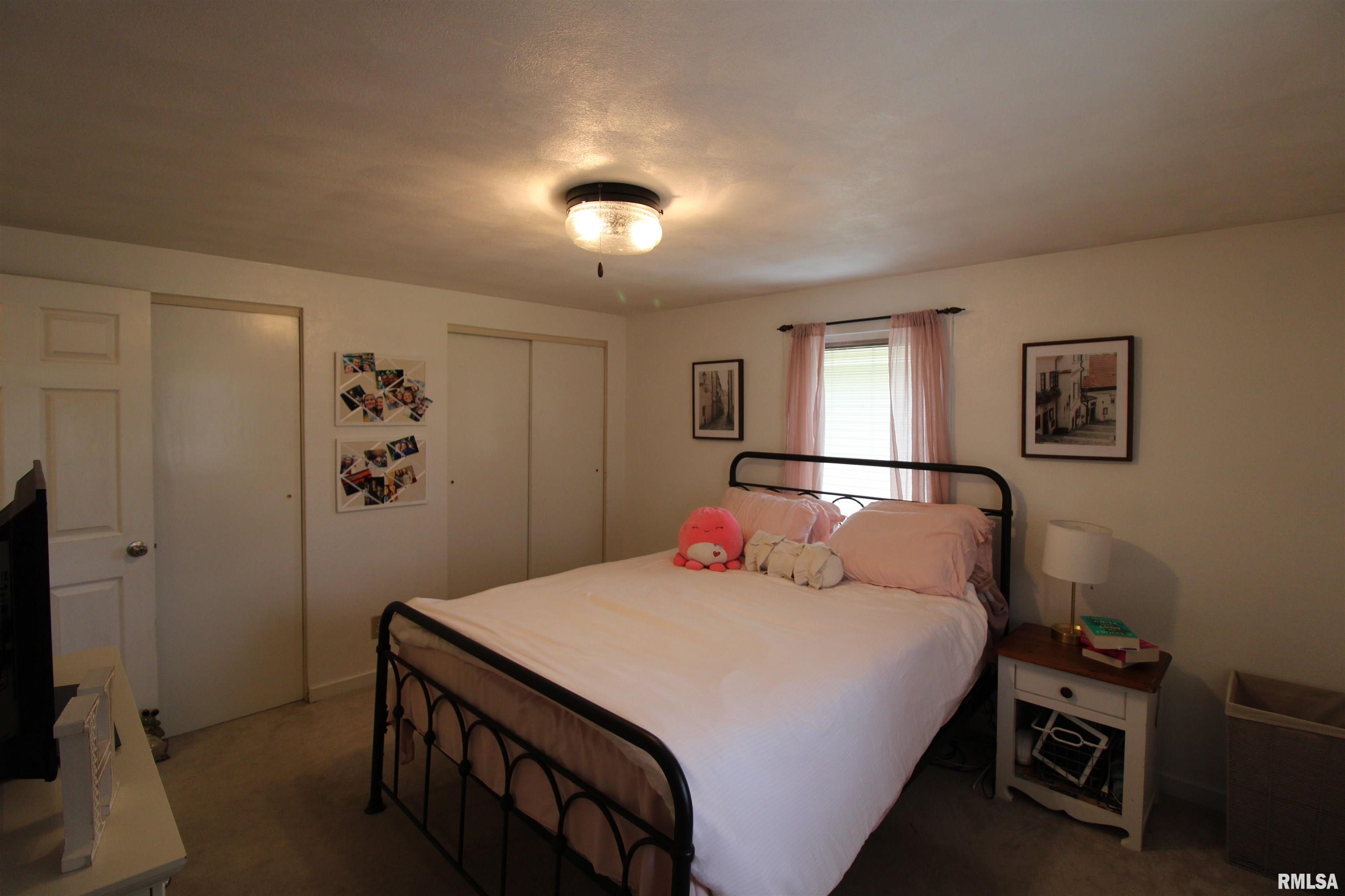 403 Sherwood Park Road Washington, IL 61571 - Photo 13 of 35 Gallery Image 13
