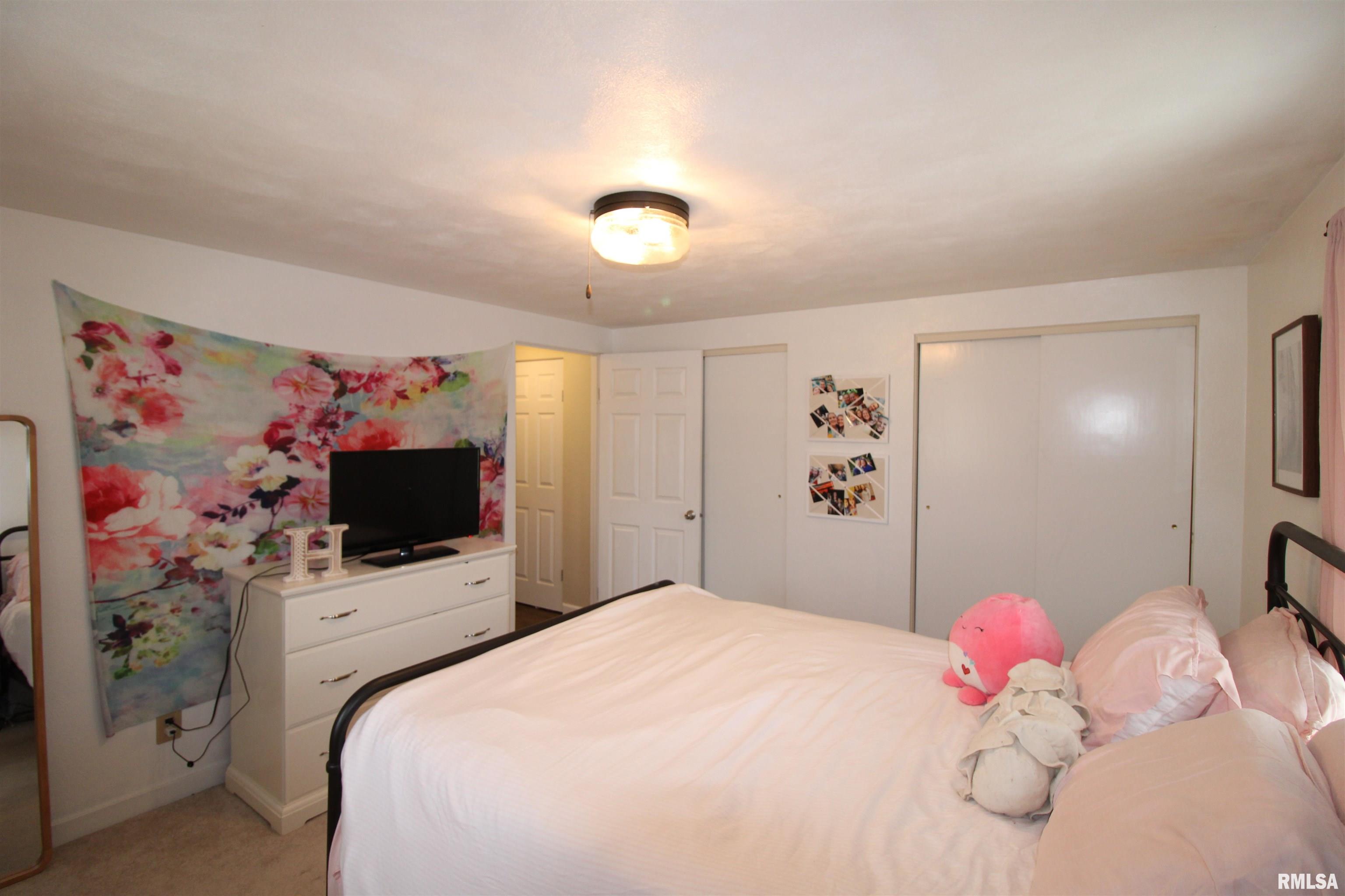 403 Sherwood Park Road Washington, IL 61571 - Photo 14 of 35 Gallery Image 14