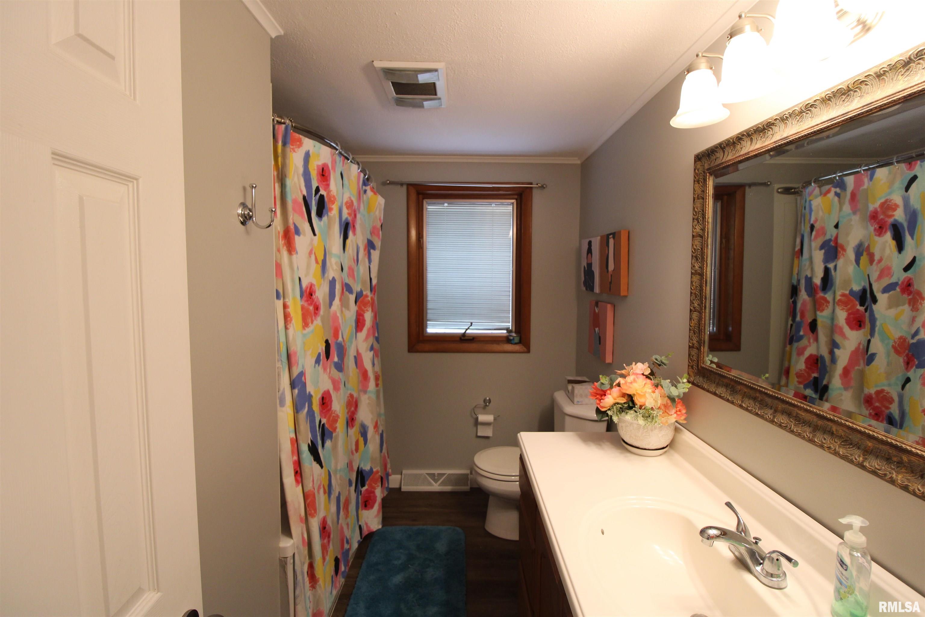 403 Sherwood Park Road Washington, IL 61571 - Photo 17 of 35 Gallery Image 17