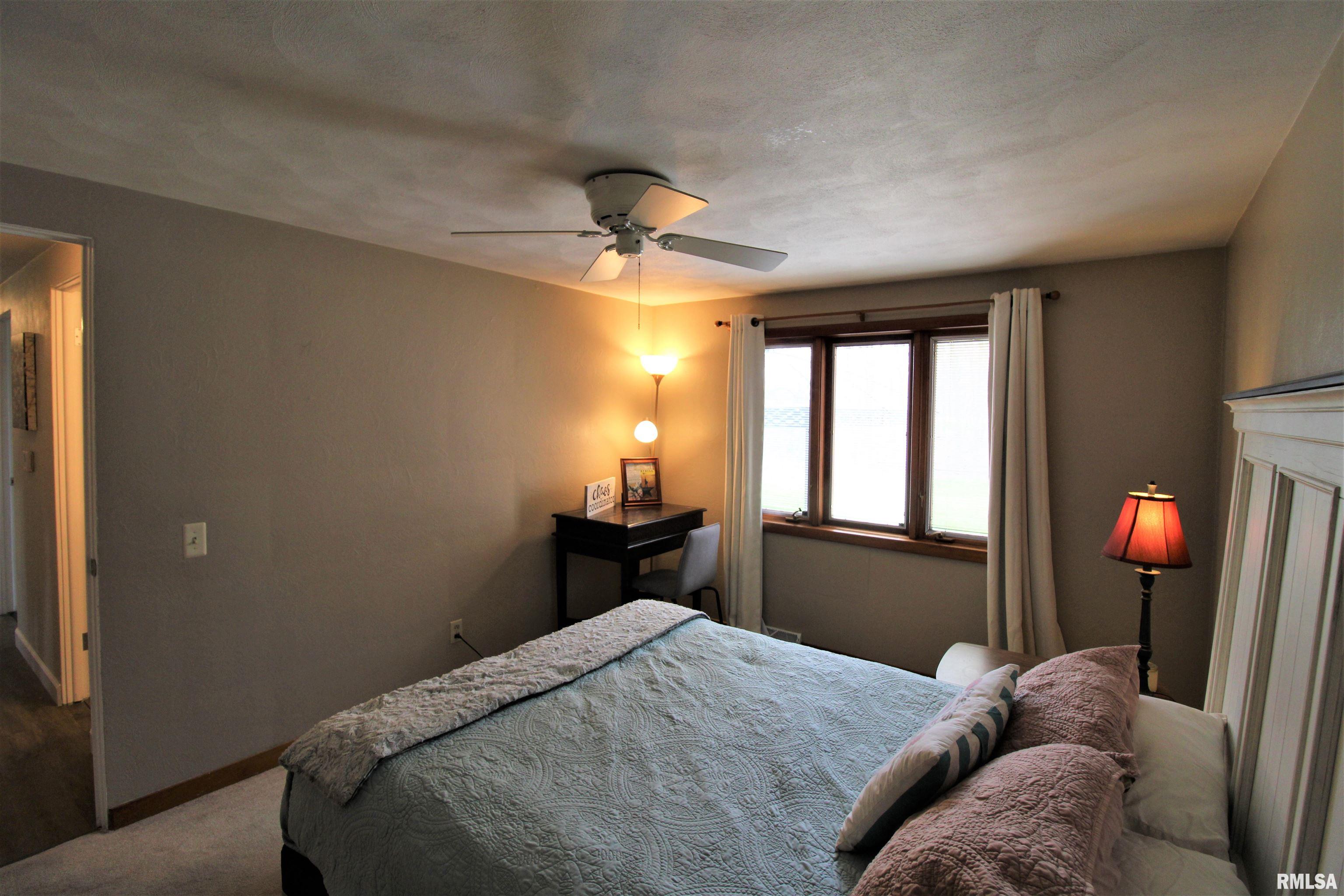 403 Sherwood Park Road Washington, IL 61571 - Photo 19 of 35 Gallery Image 19