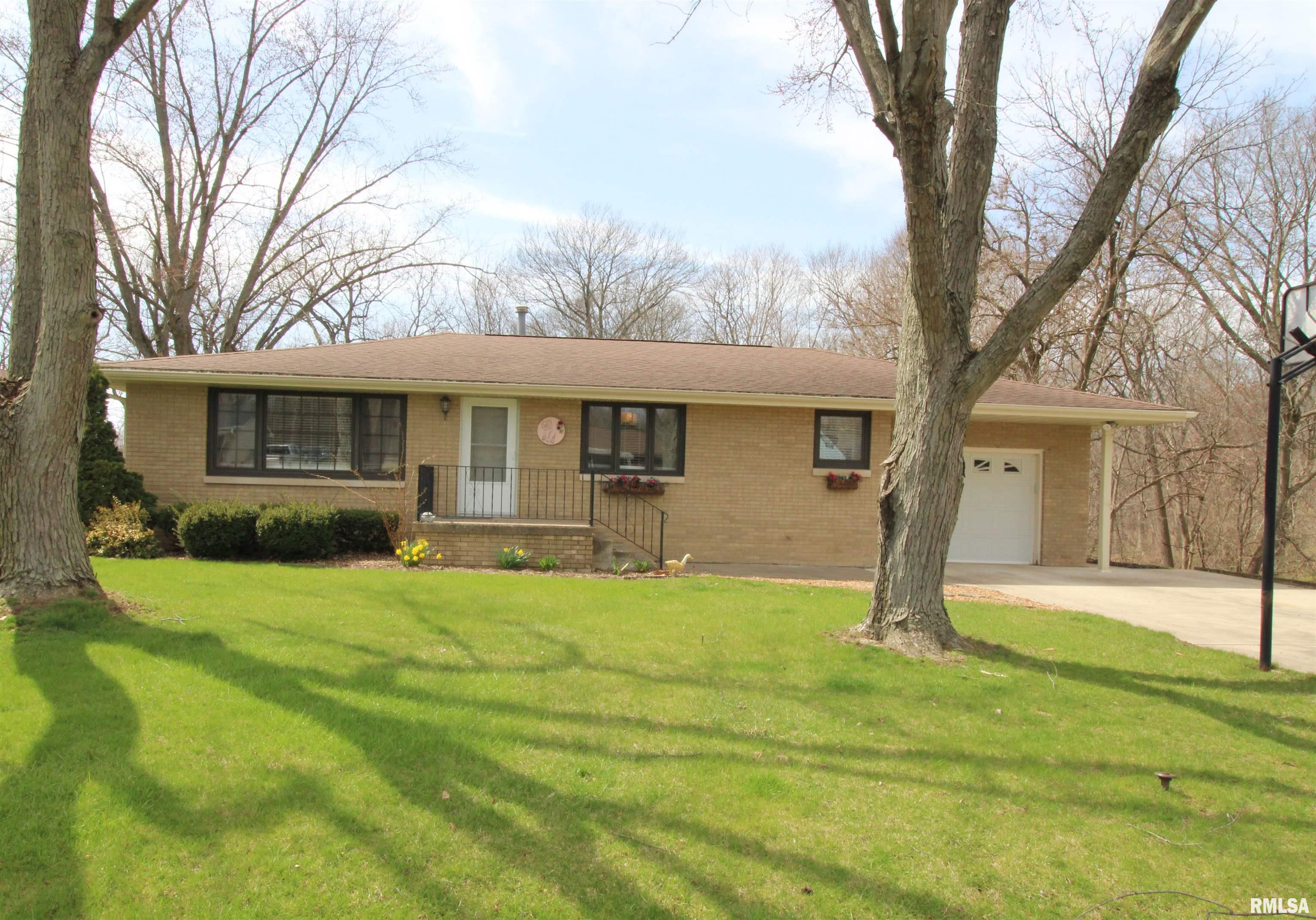 403 Sherwood Park Road Washington, IL 61571 - Photo 2 of 35 Gallery Image 2