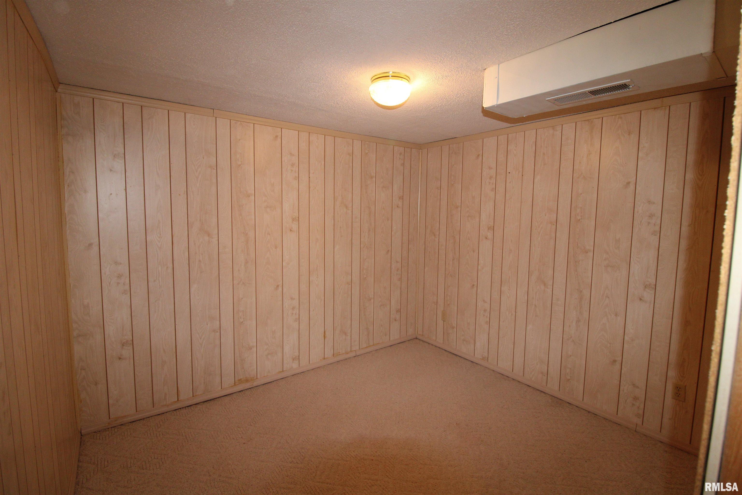 403 Sherwood Park Road Washington, IL 61571 - Photo 23 of 35 Gallery Image 23