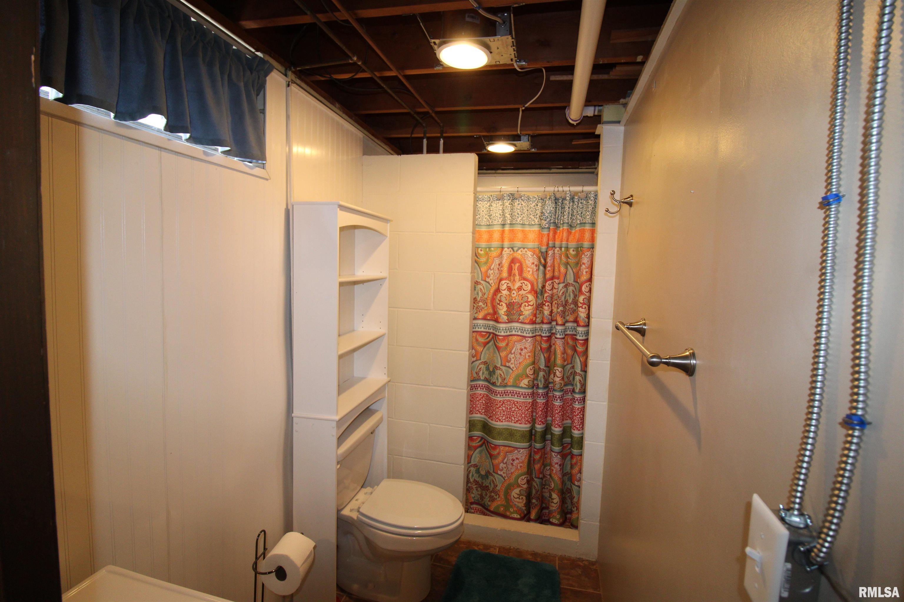 403 Sherwood Park Road Washington, IL 61571 - Photo 24 of 35 Gallery Image 24