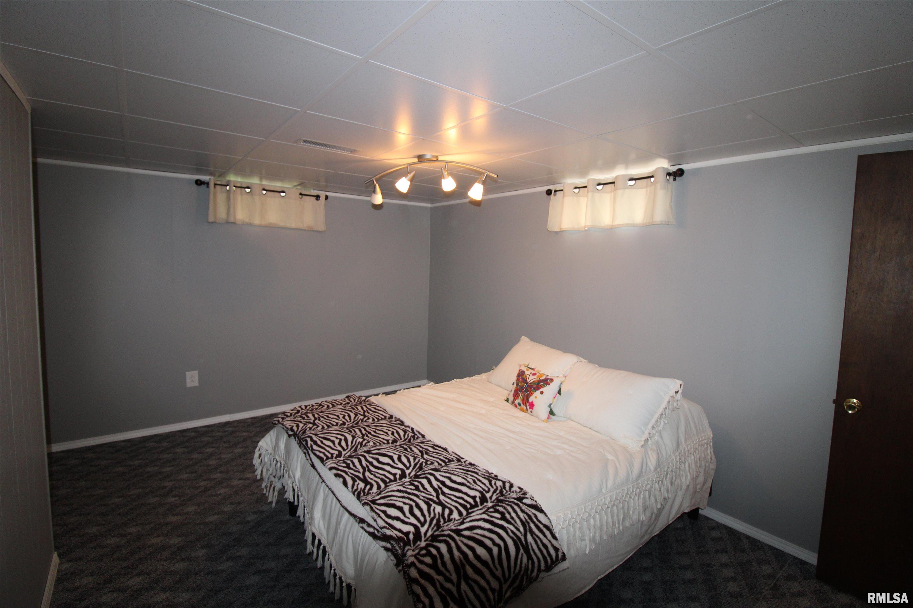 403 Sherwood Park Road Washington, IL 61571 - Photo 25 of 35 Gallery Image 25