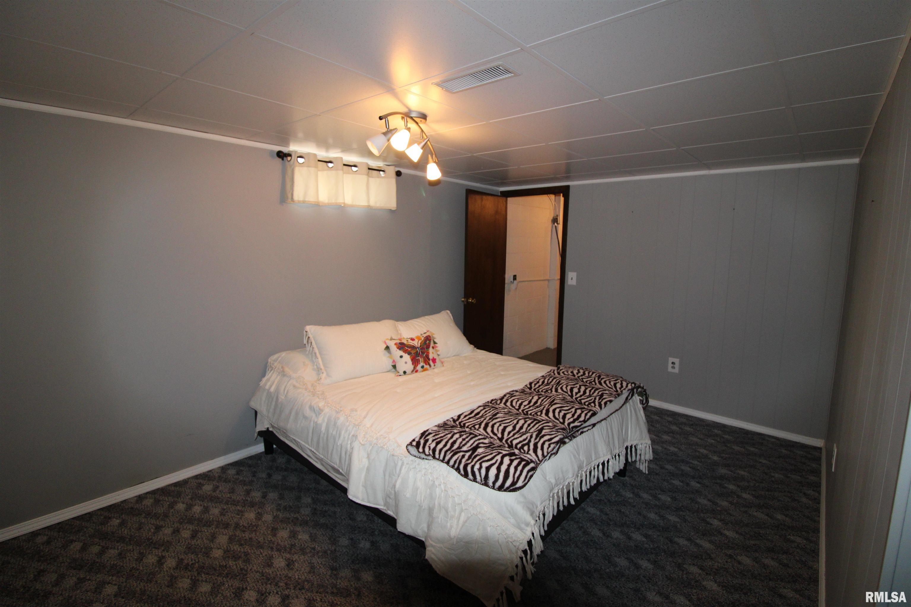 403 Sherwood Park Road Washington, IL 61571 - Photo 27 of 35 Gallery Image 27