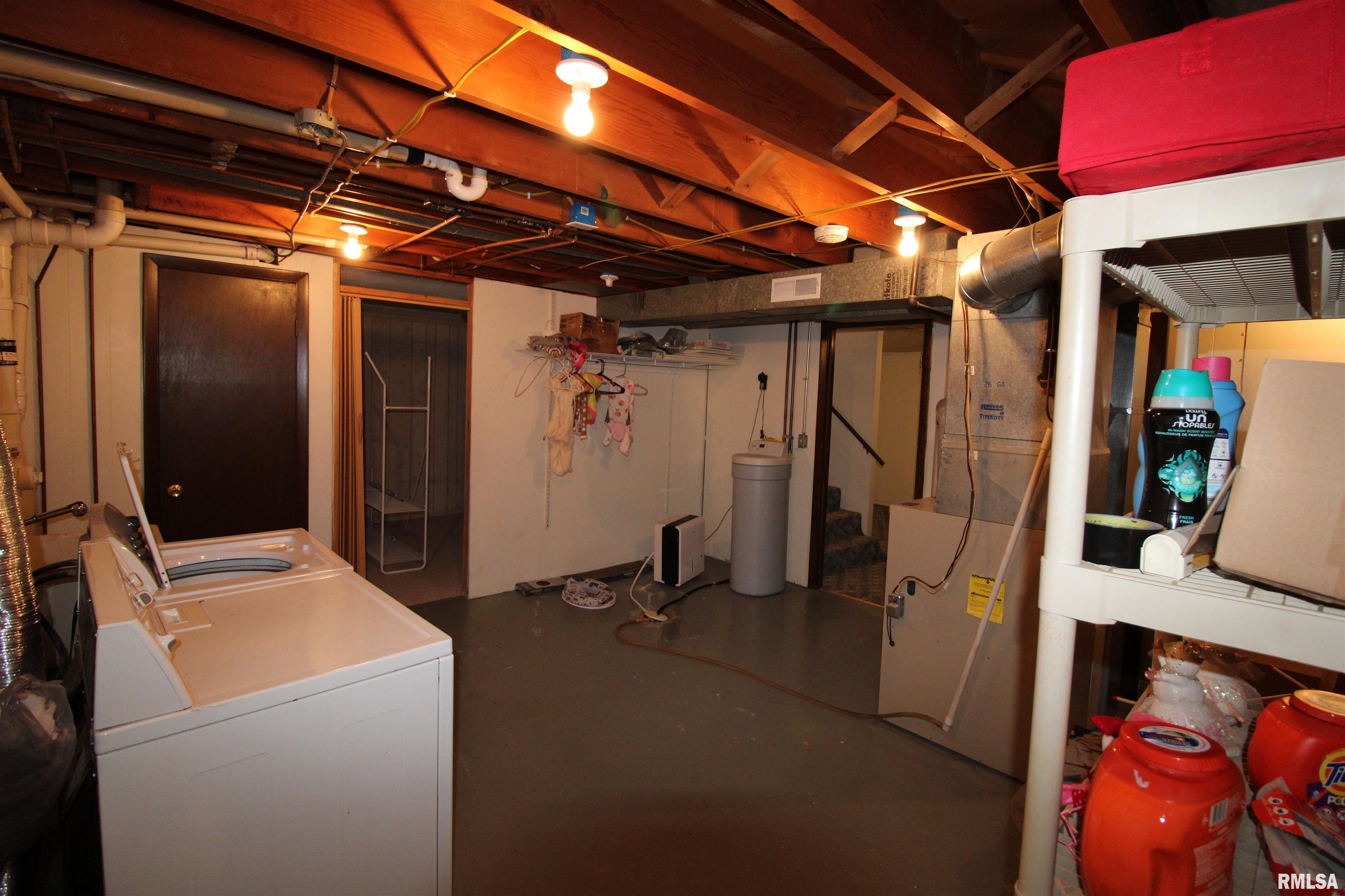 403 Sherwood Park Road Washington, IL 61571 - Photo 28 of 35 Gallery Image 28