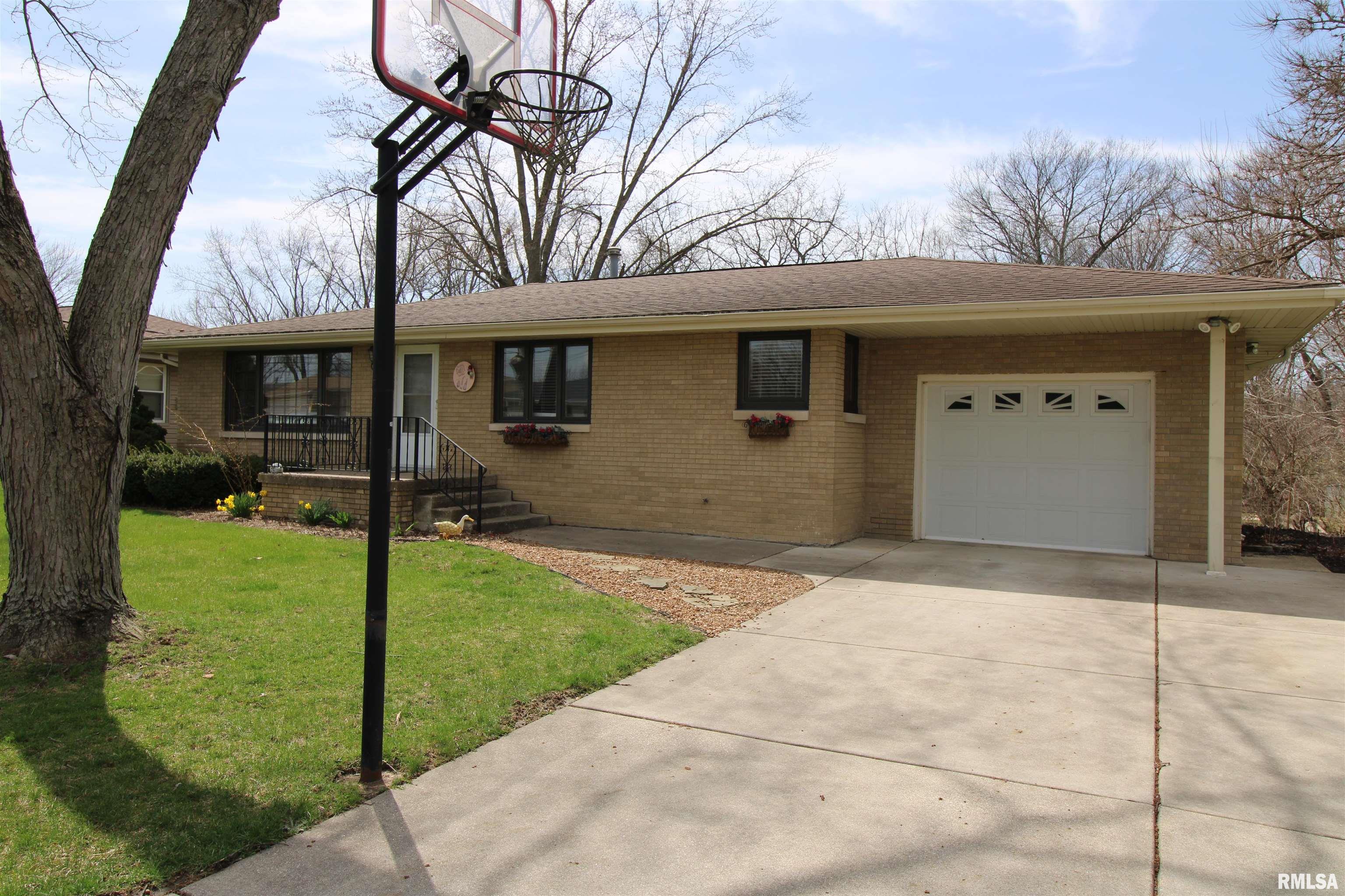 403 Sherwood Park Road Washington, IL 61571 - Photo 35 of 35 Gallery Image 35
