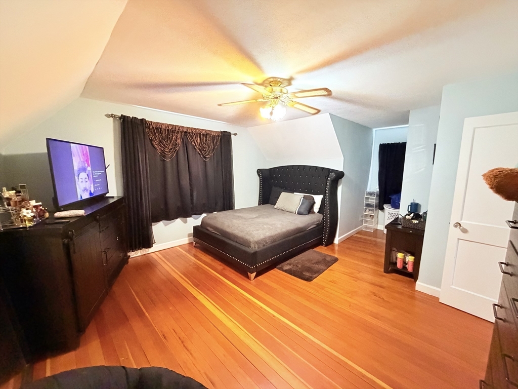 22 Felicia Street Springfield, MA 01104 - Photo 29 of 33