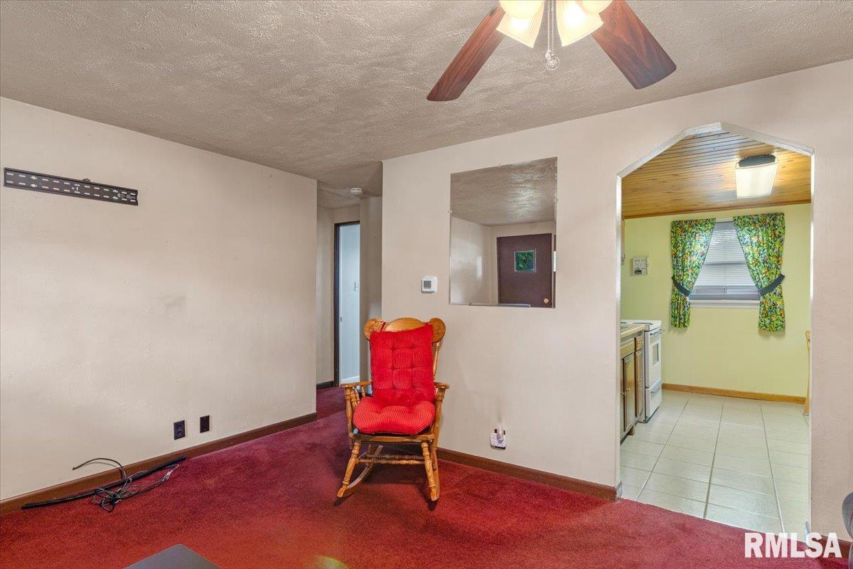 1608 East Knox Avenue Springfield, IL 62703 - Photo 6 of 23 Gallery Image 6