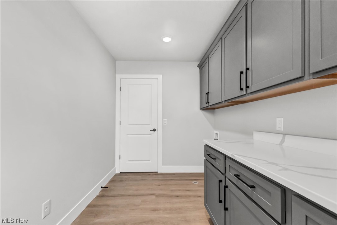 812 Ford Road Cleveland, OH 44143 - Photo 12 of 20 laundry room