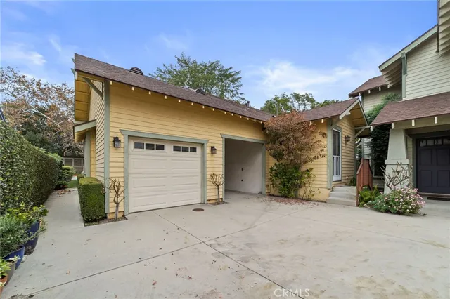 $3,700 | 316 East Foothill Boulevard, Glendora, CA 91741