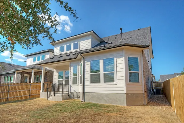a house view with a outdoor space