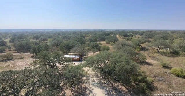 $180,000 | 1304 County Road 777, Devine, TX 78016