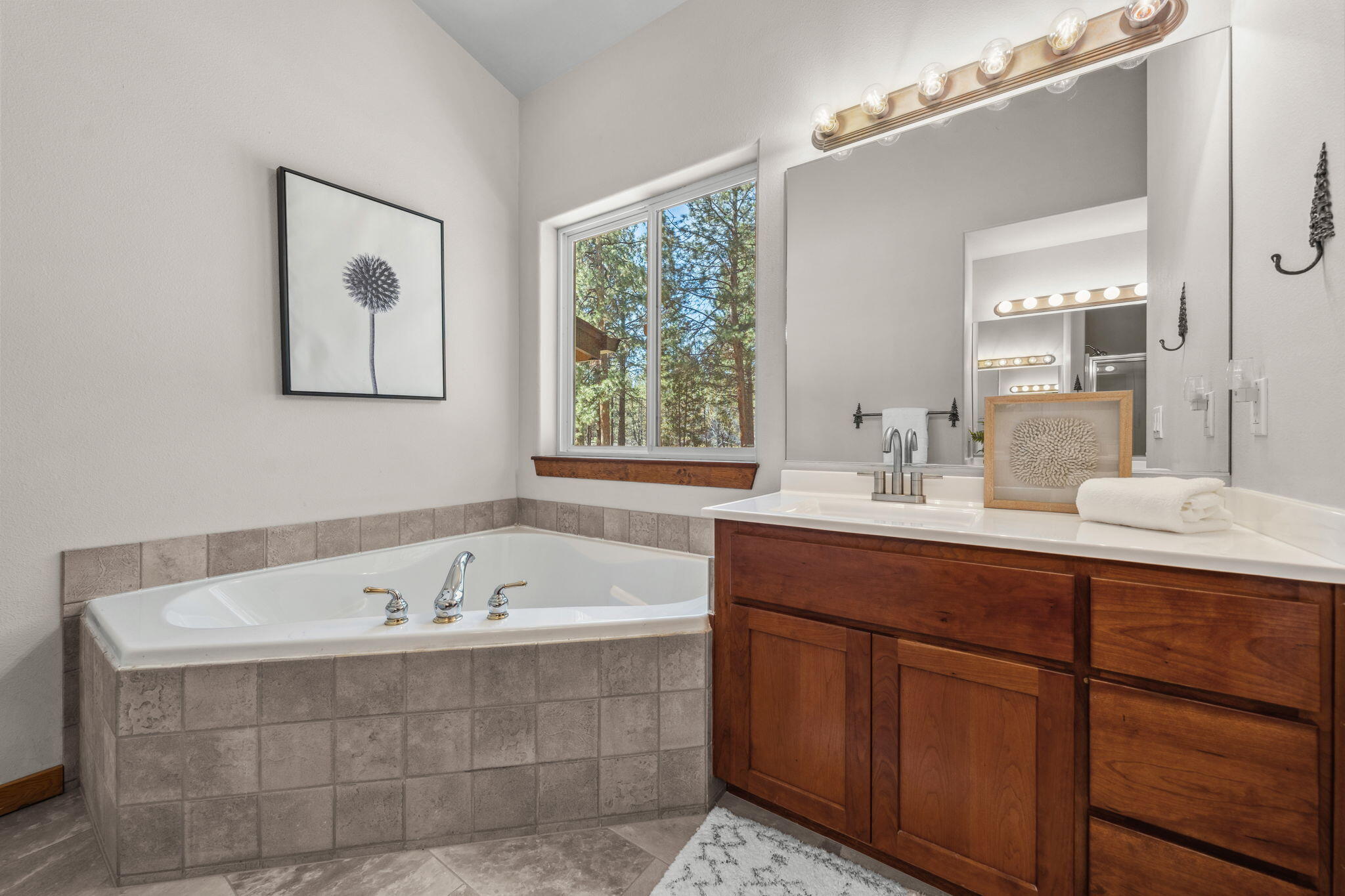63525 Johnson Road Bend, OR 97703 - Photo 37 of 66 29-web-or-mls-Riley_Visuals-29