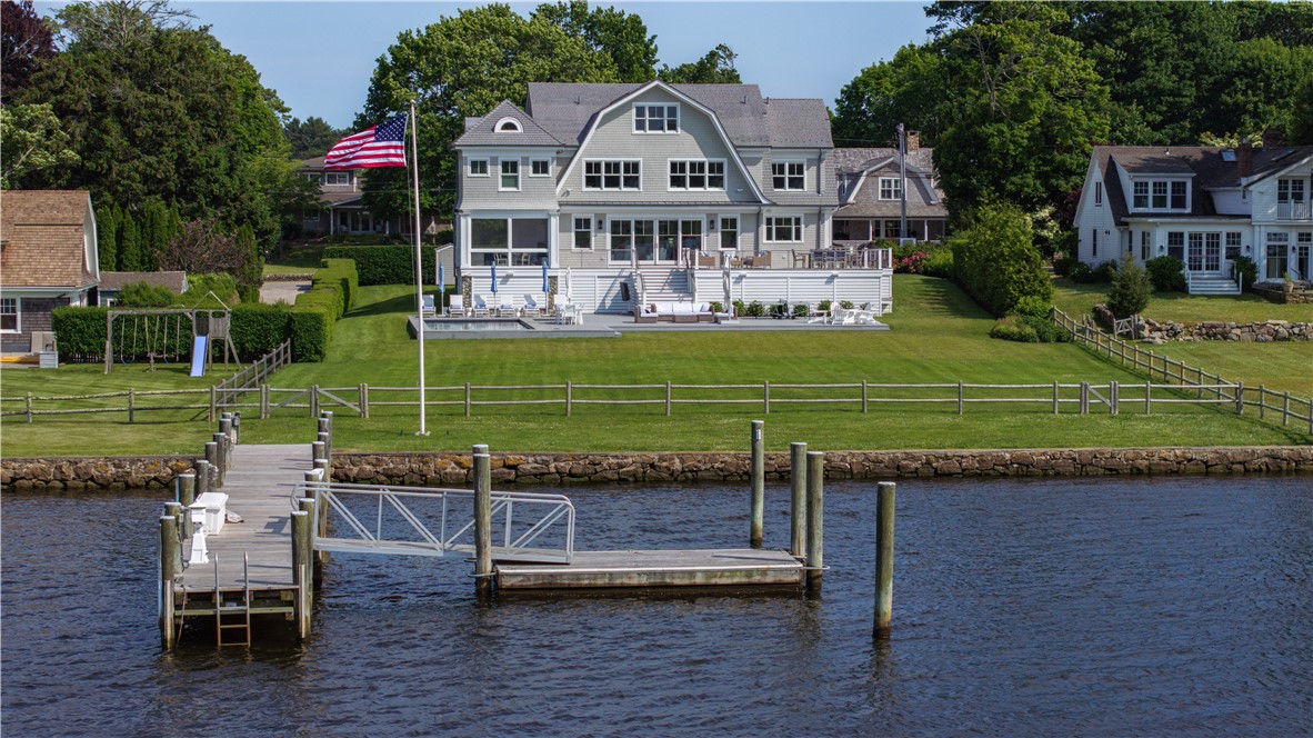 39 Avondale Road Westerly, RI 02891 - Photo 2 of 36