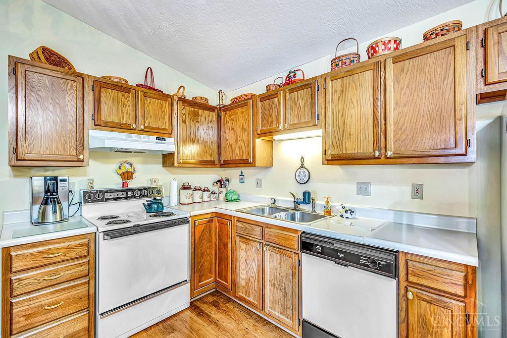 5642 Bridgetown Road, Unit 8 Cincinnati, OH 45248 - Photo 18 of 42 Gallery Image 18