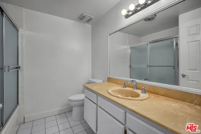 $3,750 | 2677 South Centinela Avenue, Unit 308, Santa Monica, CA 90405