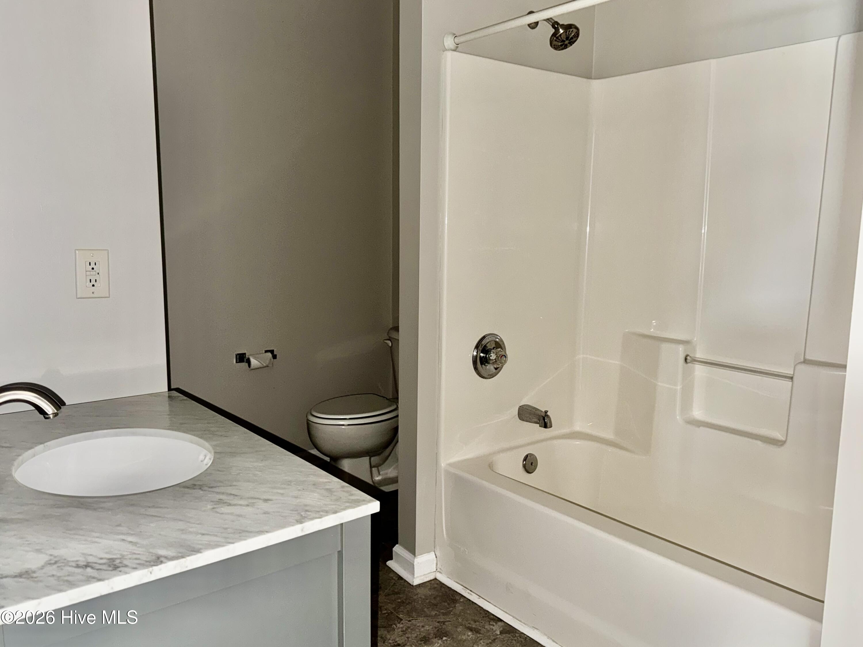 1137 Turtle Creek Road, Unit D Greenville, NC 27858 - Photo 26 of 30 IMG_2208