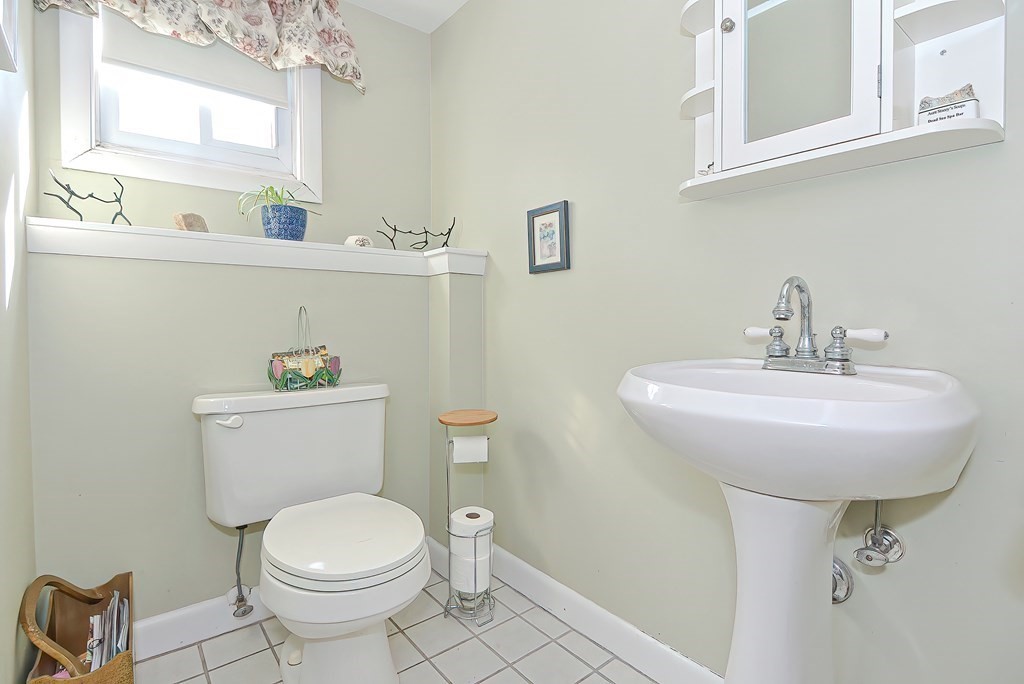 9 Spring Lane Framingham, MA 01701 - Photo 18 of 29