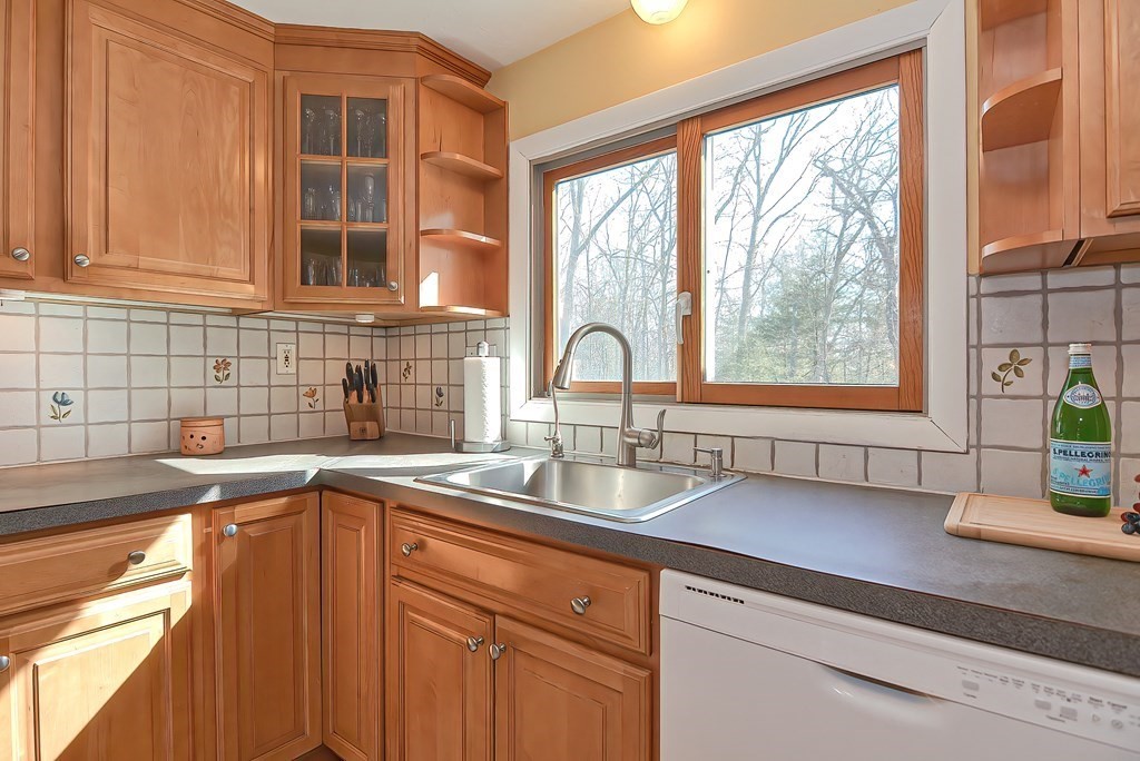 9 Spring Lane Framingham, MA 01701 - Photo 2 of 29