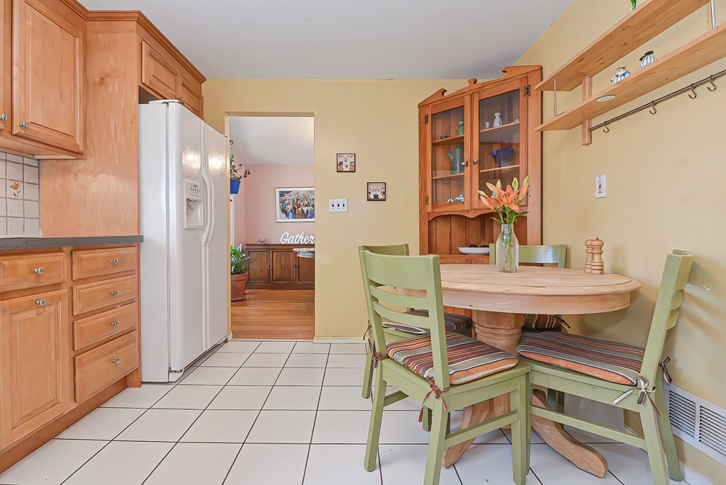 9 Spring Lane Framingham, MA 01701 - Photo 5 of 29
