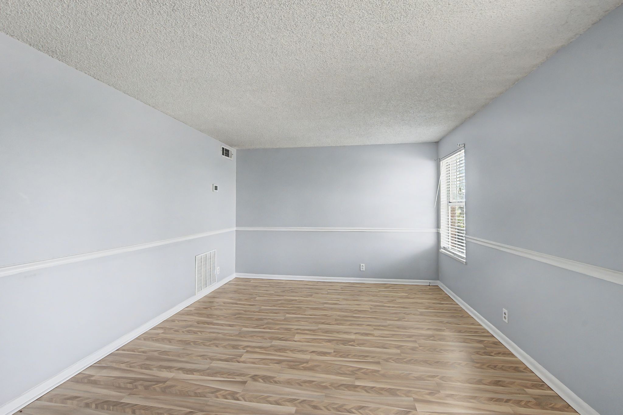 110 Bellevue Road, Unit 30 Nashville, TN 37221 - Photo 6 of 43 a view of empty room with wooden floor