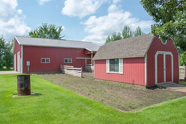 $725,000 | 11688 40th Street, Bowlus, MN 56314