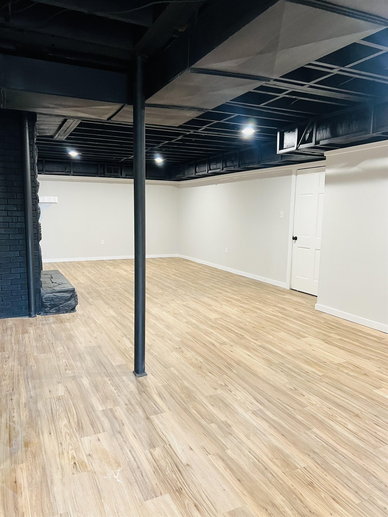 2419 Raeford Road Fayetteville, NC 28305 - Photo 20 of 36 a view of an empty room
