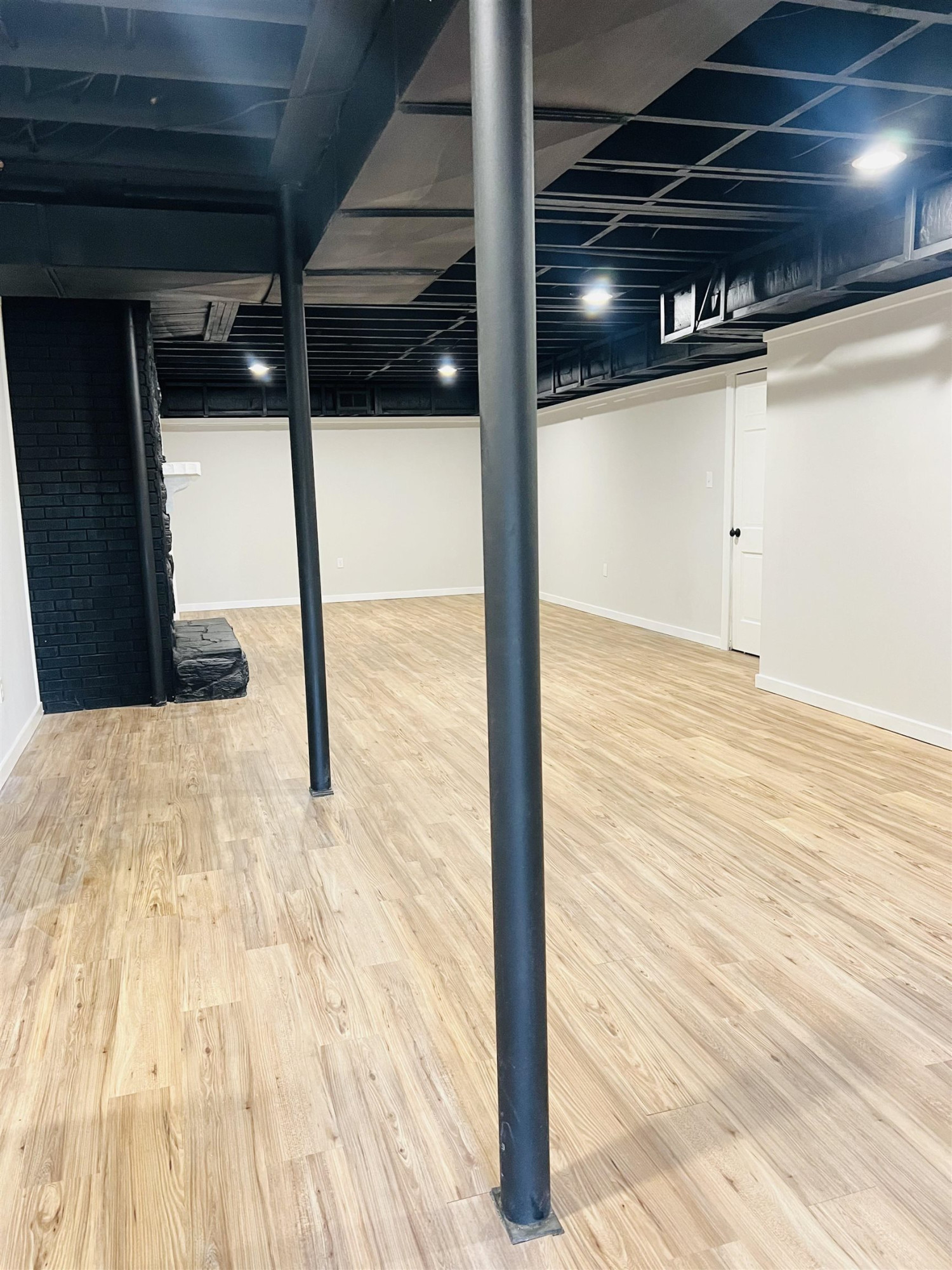 2419 Raeford Road Fayetteville, NC 28305 - Photo 21 of 36 a view of an empty room