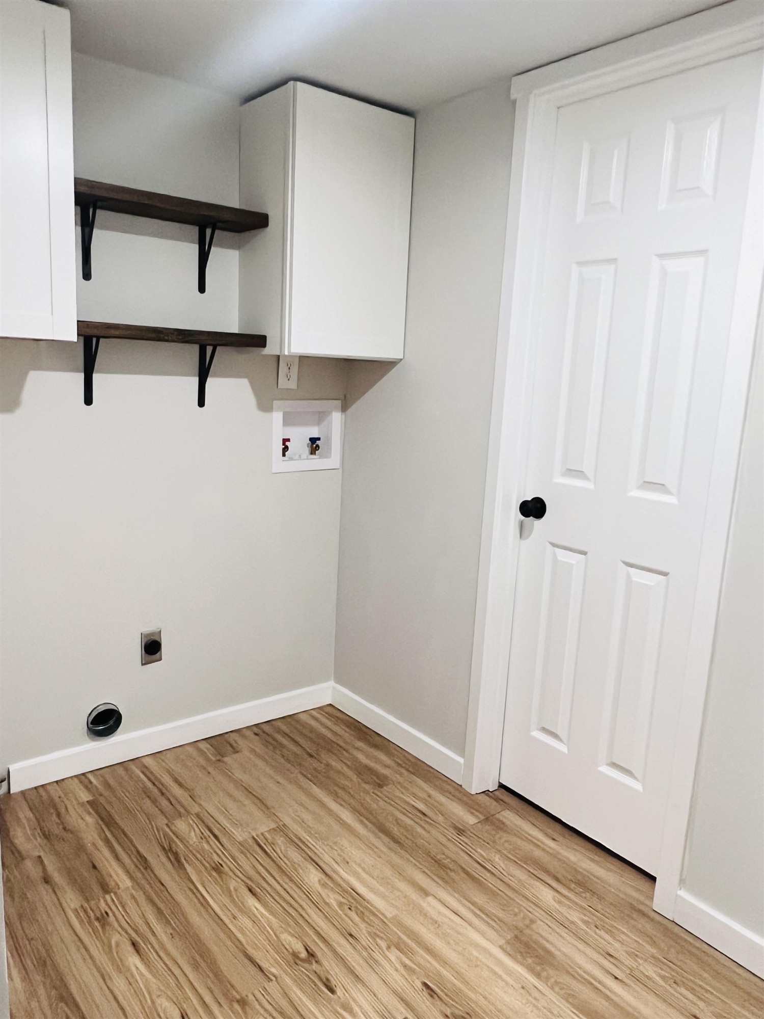 2419 Raeford Road Fayetteville, NC 28305 - Photo 24 of 36 a view of a livingroom with wooden floor