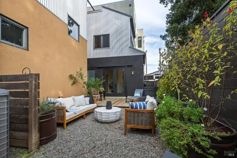 $1,995,000 | 105 G Street, Petaluma, CA 94952