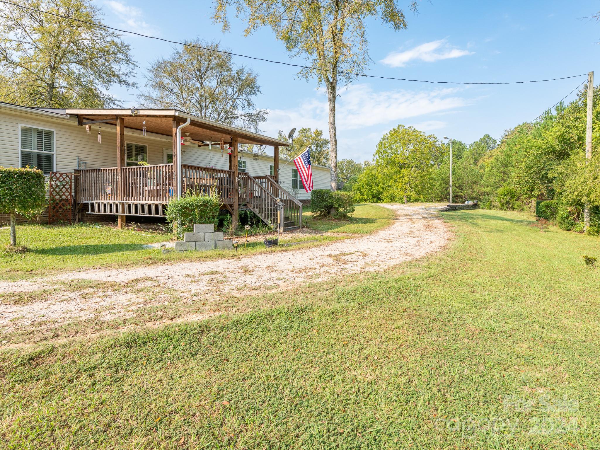 1071 Hawks Nest Road York, SC 29745 - Photo 34 of 39