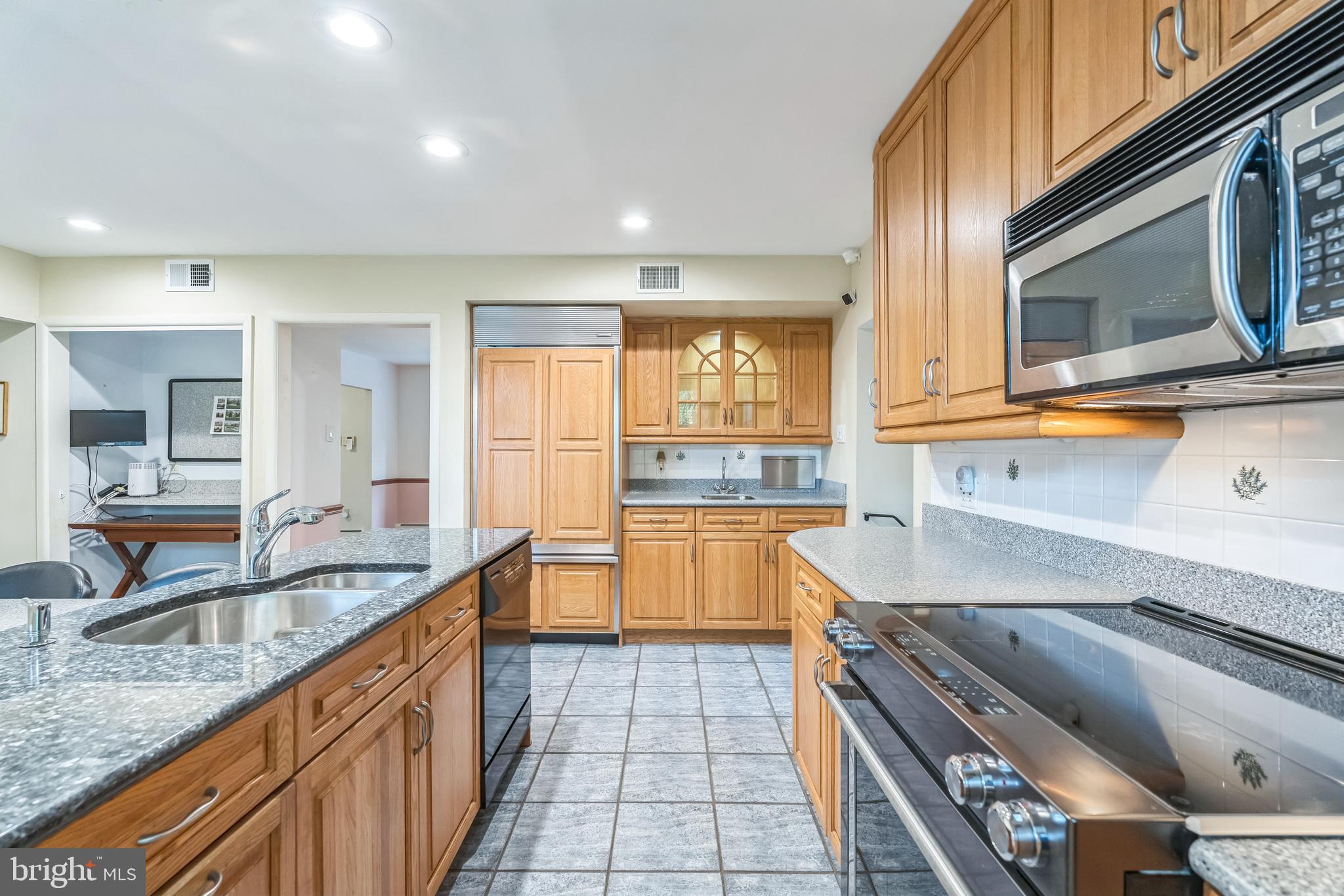 308 Madison Road Huntingdon Valley, PA 19006 - Photo 23 of 49 Gallery Image 23