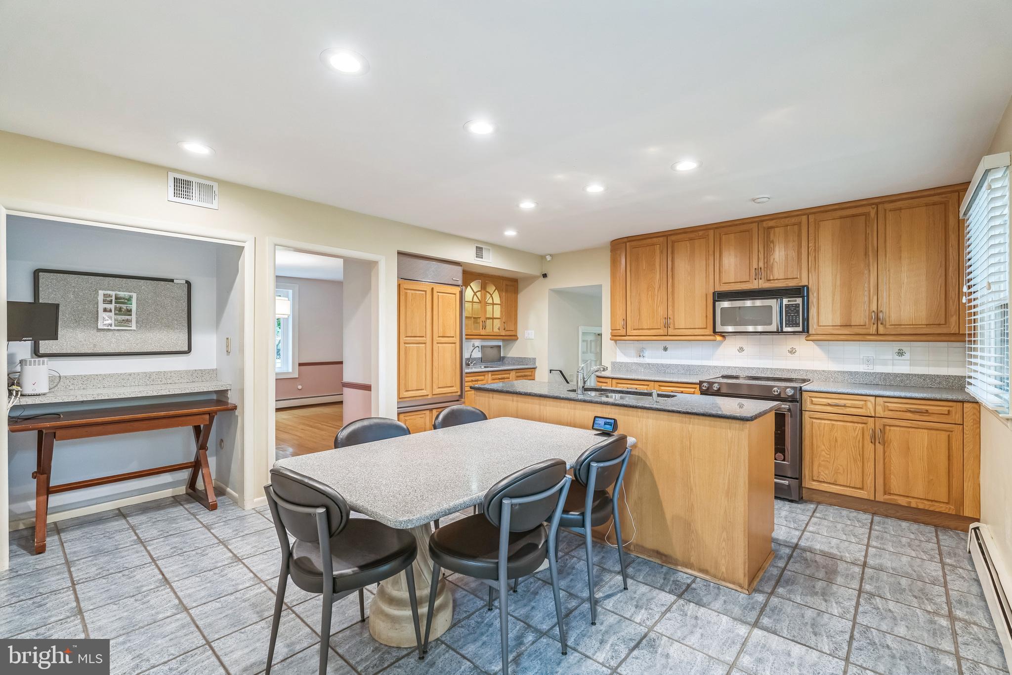 308 Madison Road Huntingdon Valley, PA 19006 - Photo 25 of 49 Gallery Image 25